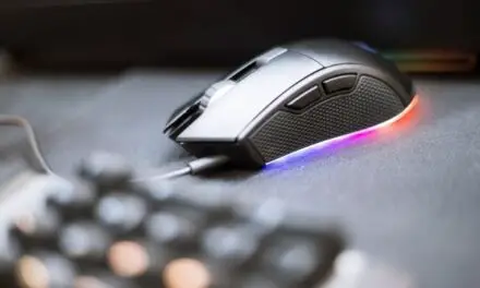 Is A Heavy Or Light Mouse Better For Gaming? (Explained)