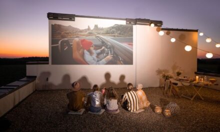 <strong>Do Projectors Have a Refresh Rate? (What You Should Know)</strong>