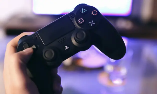 Can a PlayStation Controller Work on Xbox? (The Two Best Methods)